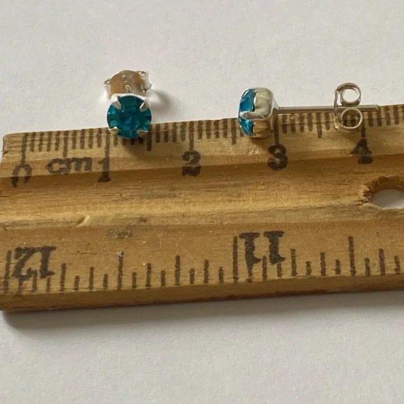 925 silver 5mm blue cz cubic zirconia stunning earrings - Picture 2 of 8